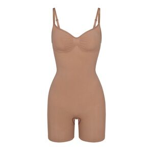 SKIMS NWT Seamless Sculpt Mid Thigh Bodysuit L